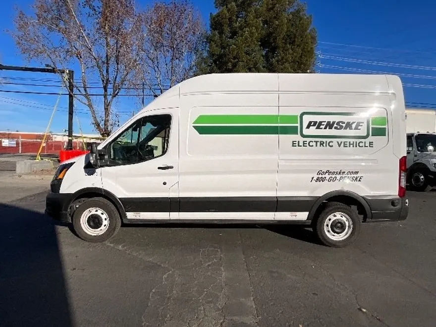 2022 Ford Transit photo 1