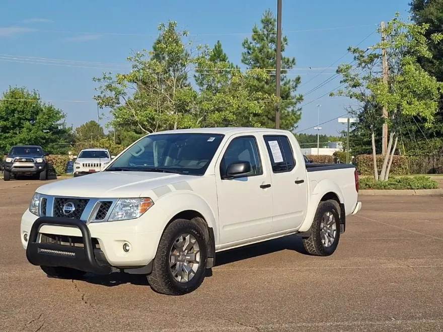 2020 Nissan Frontier Crew Cab SV photo 1