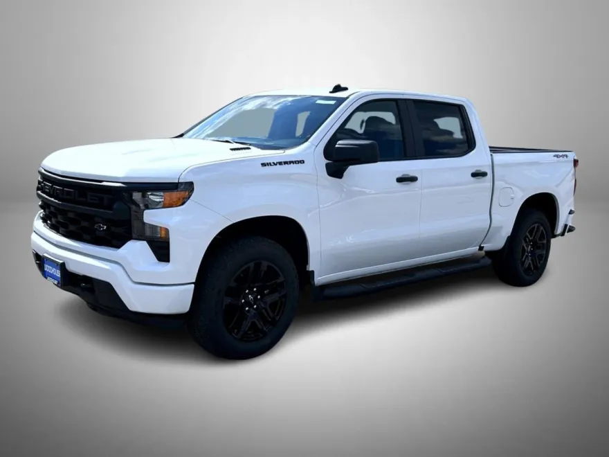 2026 Chevrolet Silverado 1500 Custom photo 1