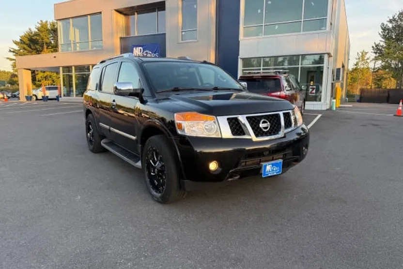 2015 Nissan Armada SL photo 1