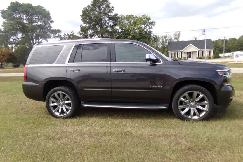 2017 Chevrolet Tahoe Premier photo 1