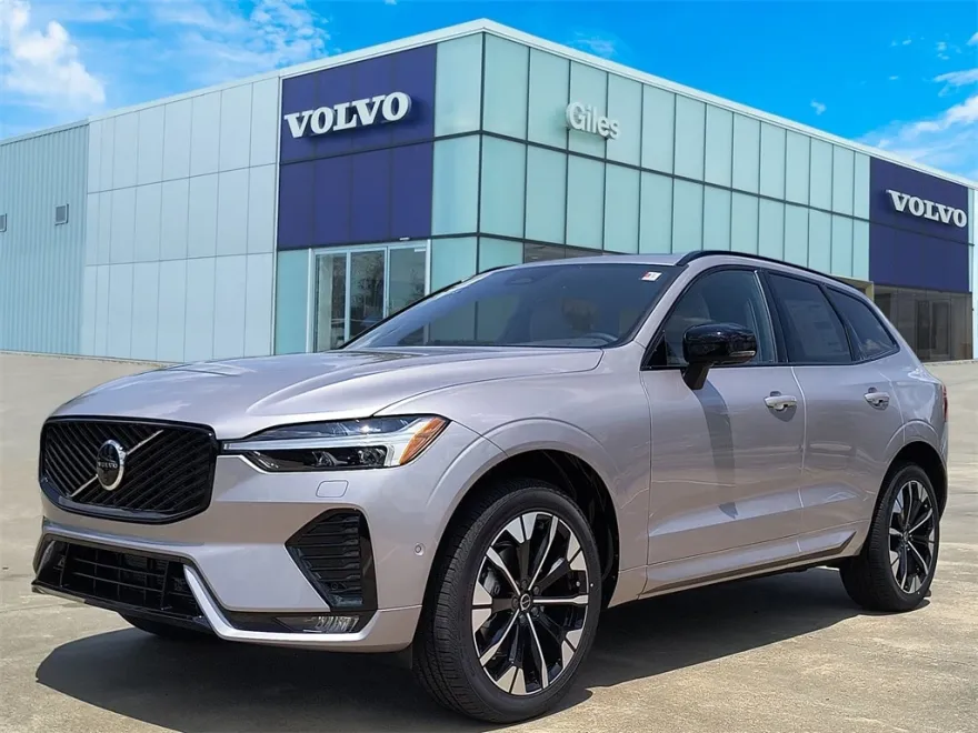 2026 Volvo XC60 B5 Plus photo 1