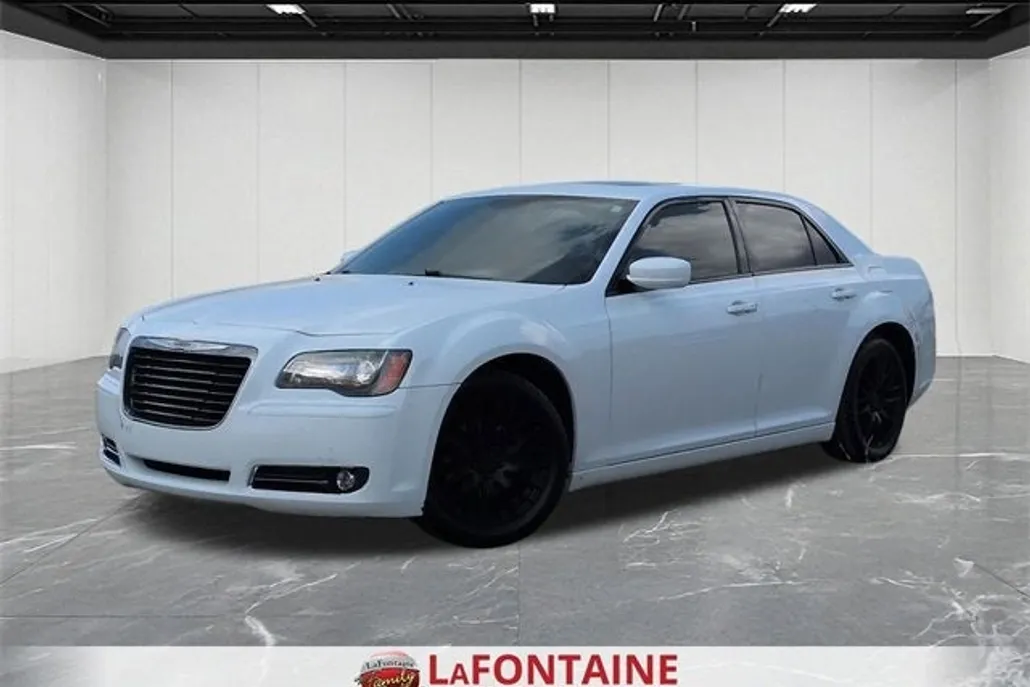 2014 Chrysler 300 S photo 1