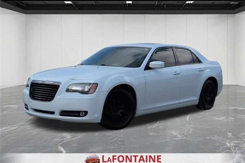 2014 Chrysler 300 S photo 1
