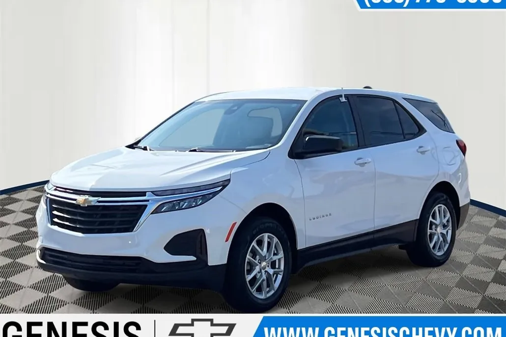 2023 Chevrolet Equinox LS photo 1