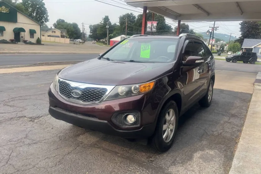 2011 Kia Sorento LX photo 1