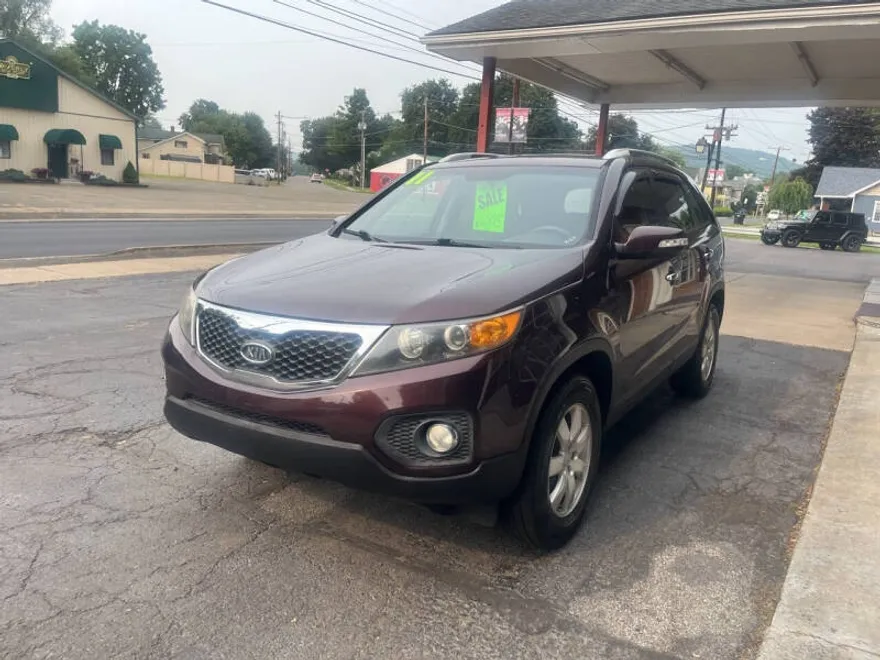 2011 Kia Sorento LX photo 1