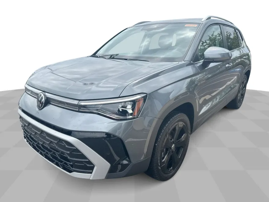 2025 Volkswagen Taos SEL photo 1