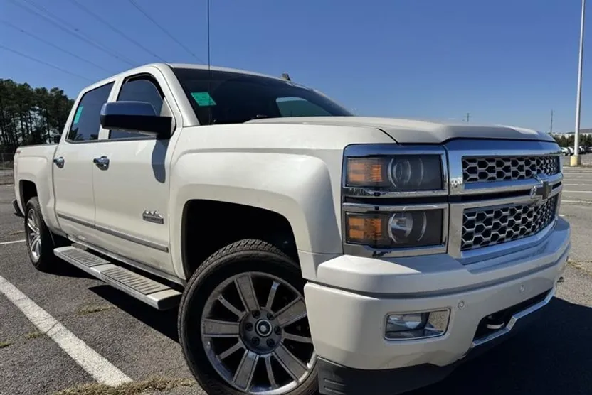 2014 Chevrolet Silverado 1500 High Country photo 1