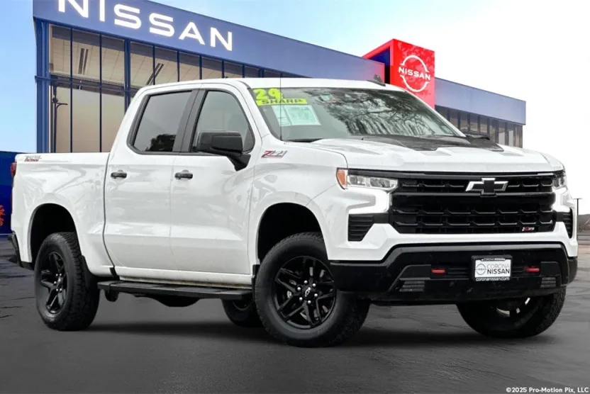 2024 Chevrolet Silverado 1500 LT Trail Boss photo 1