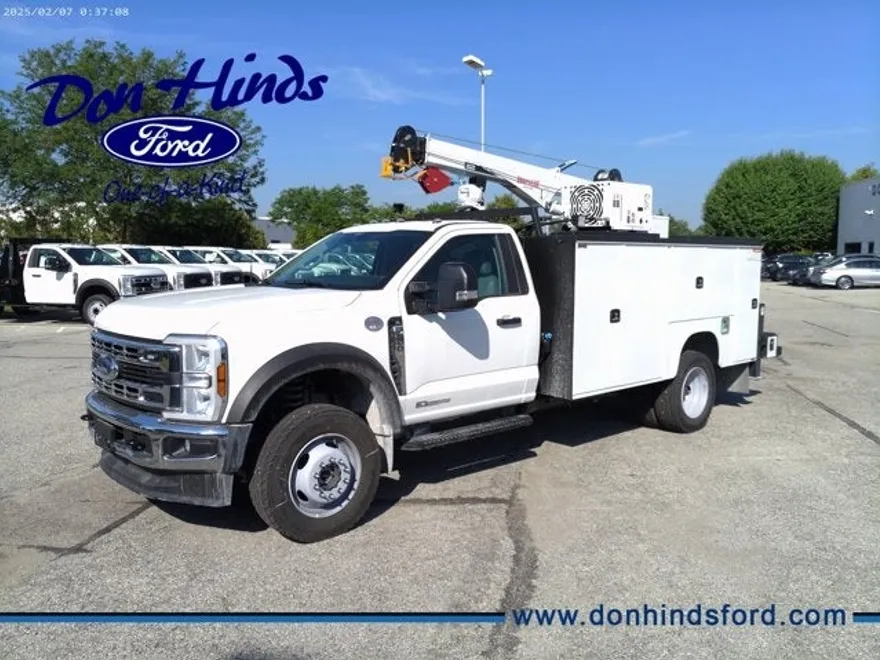 2024 Ford F-600 photo 1
