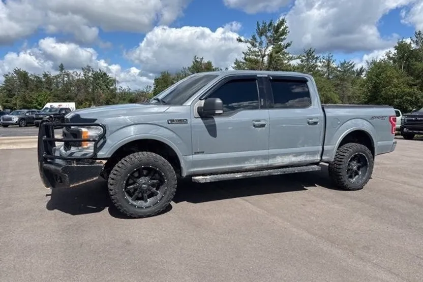 2019 Ford F-150 XLT photo 1