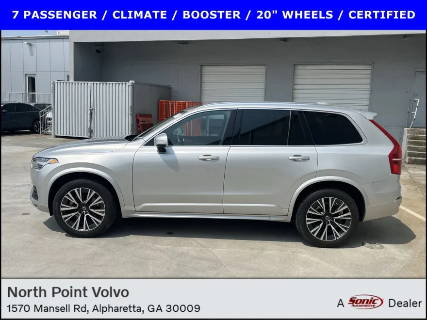2022 Volvo XC90 T6 AWD Momentum photo 1