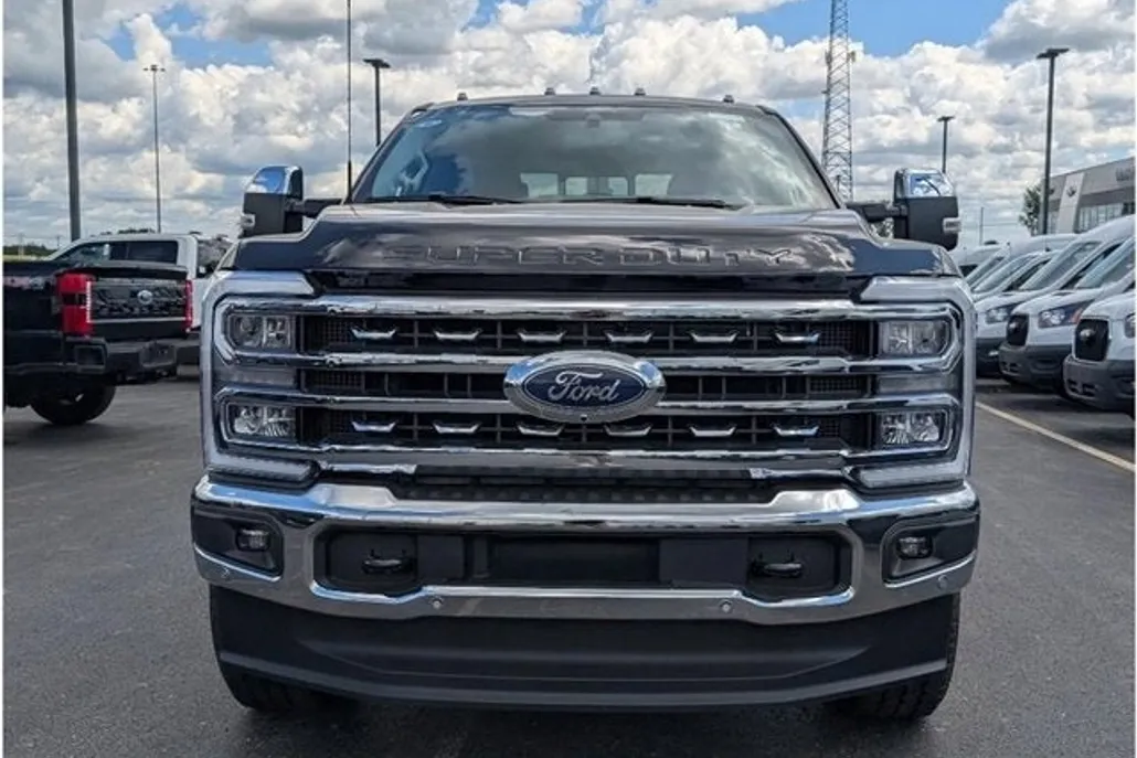 2026 Ford F-350 Lariat photo 1
