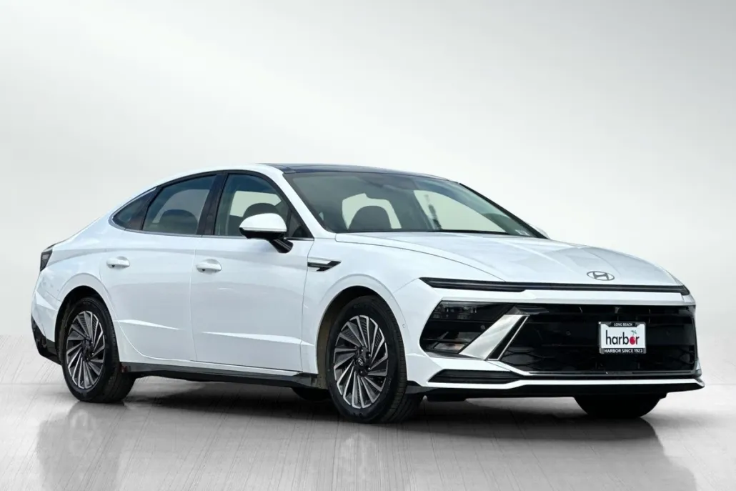 2025 Hyundai Sonata Hybrid Limited photo 1