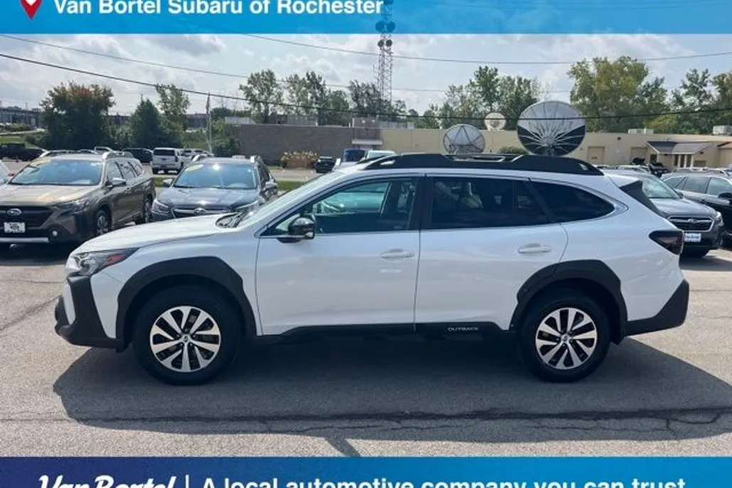 2024 Subaru Outback Premium photo 1