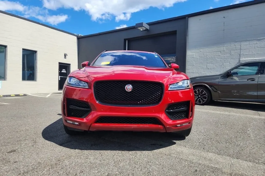 2018 Jaguar F-PACE R-Sport photo 1
