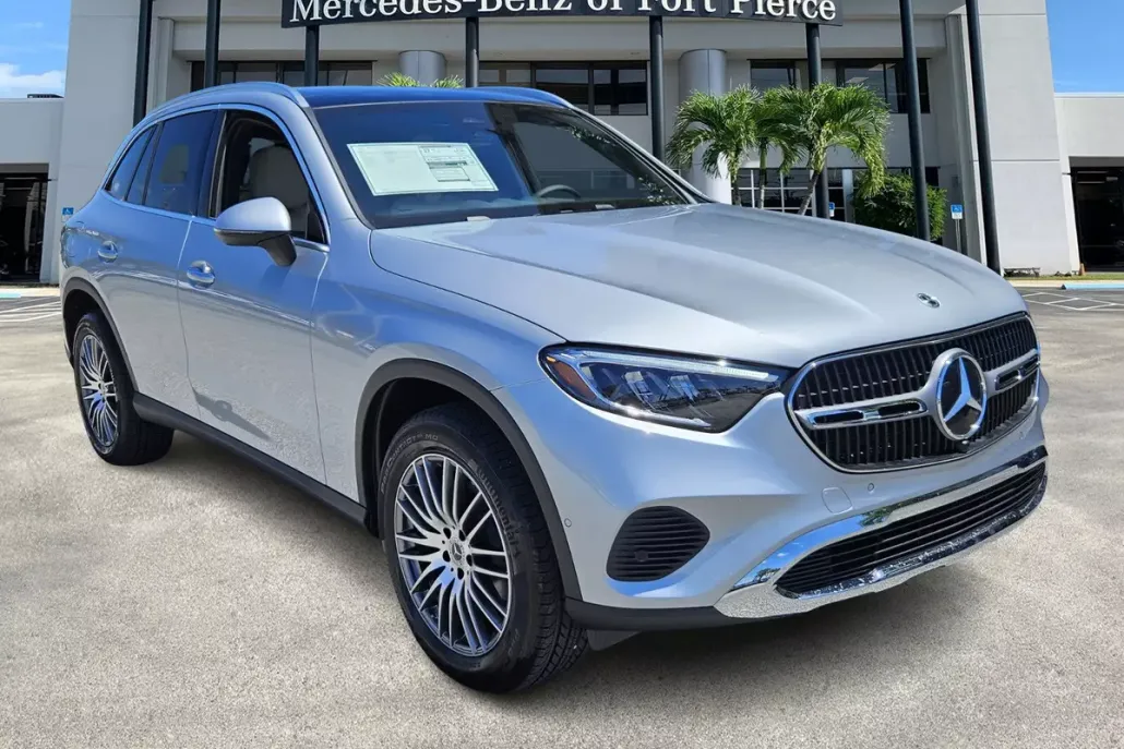 2026 Mercedes Benz GLC 300 photo 1