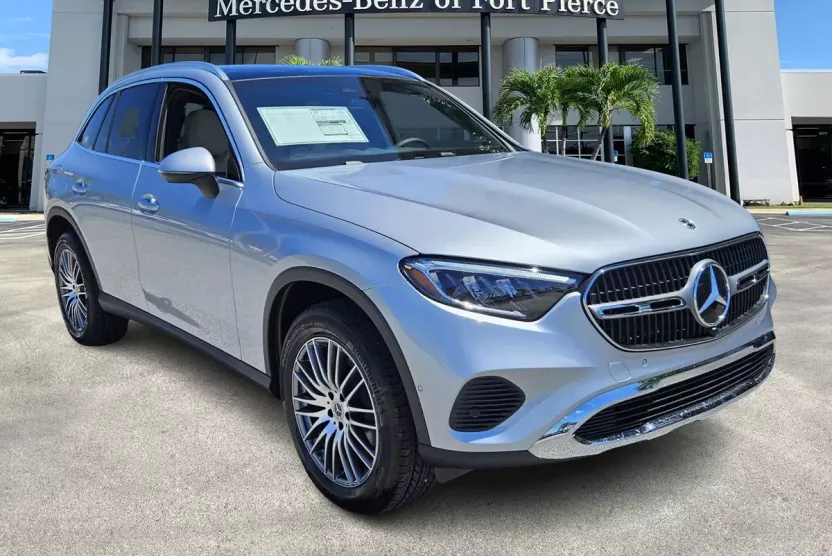 2026 Mercedes Benz GLC 300 photo 1