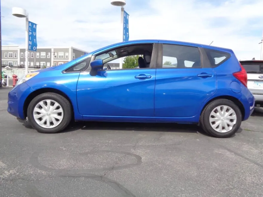 2016 Nissan Versa Note SV photo 1