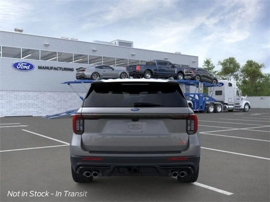 2025 Ford Explorer ST photo 1