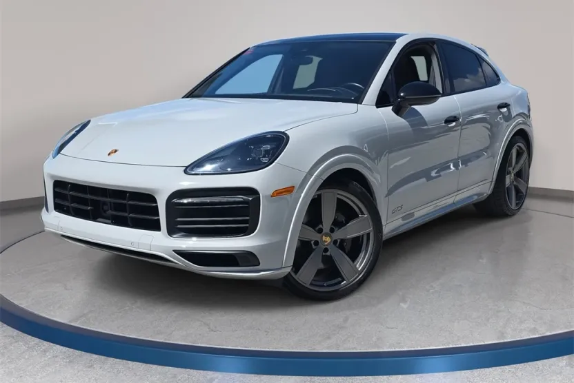 2022 Porsche Cayenne Coupe GTS photo 1