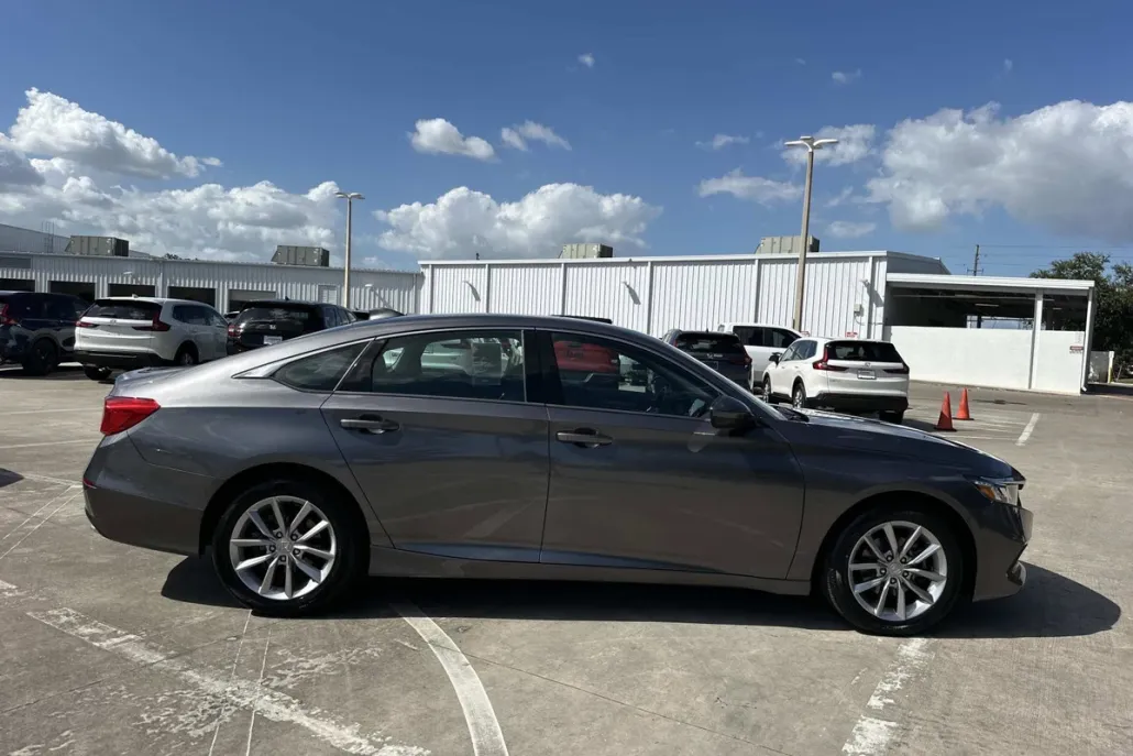 2021 Honda Accord LX photo 1