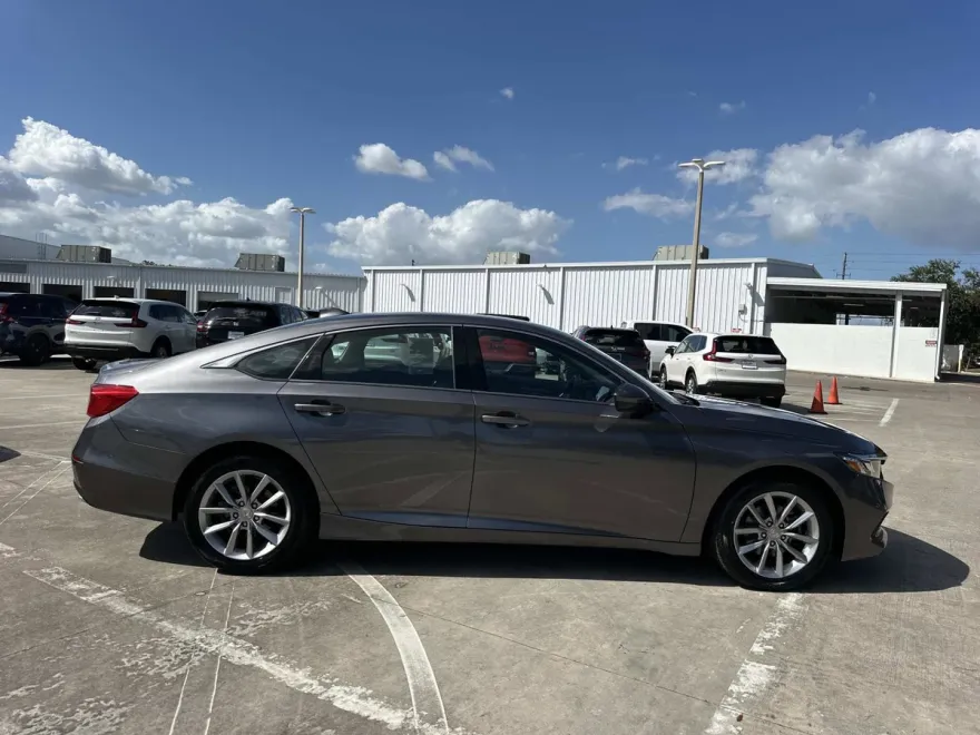 2021 Honda Accord LX photo 1