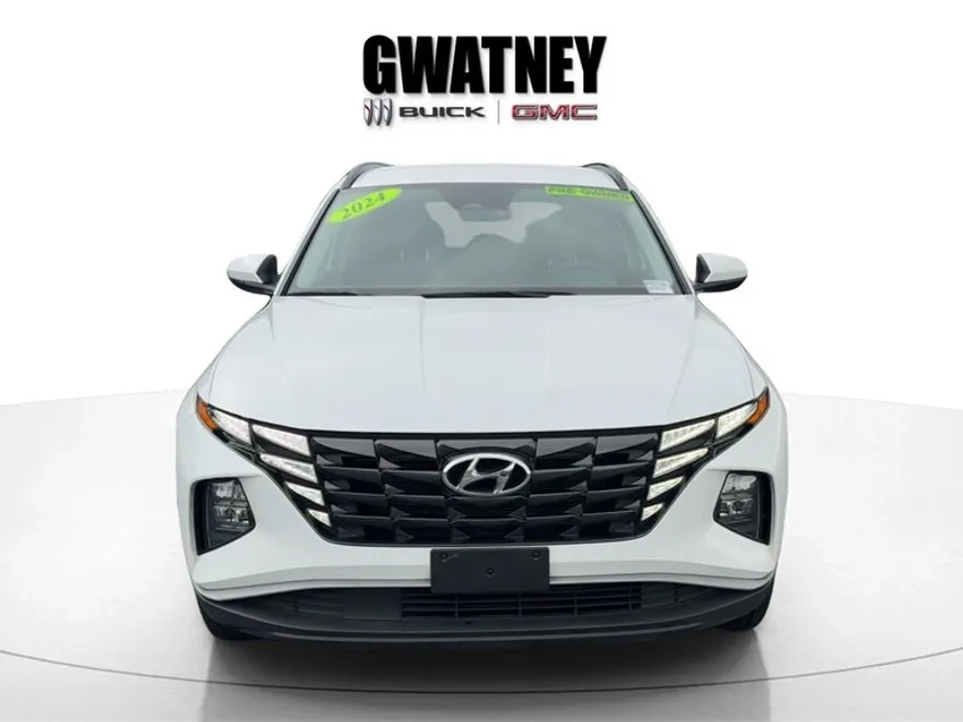 2024 Hyundai Tucson SEL photo 1