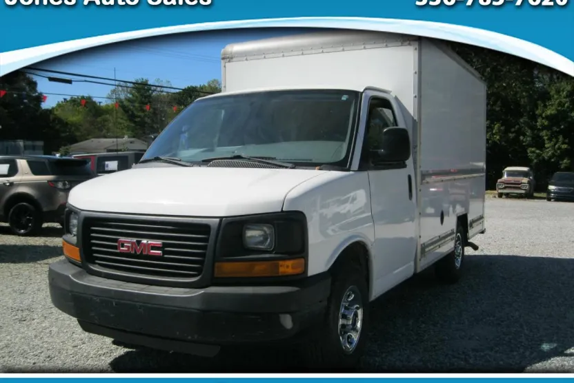 2013 Gmc Savana 3500 Cutaway photo 1