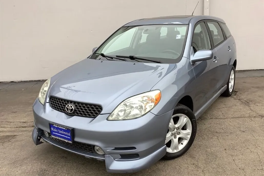 2004 Toyota Corolla Matrix L photo 1