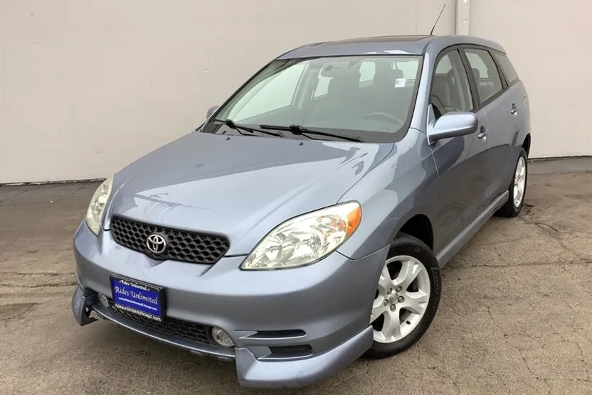 2004 Toyota Corolla Matrix L photo 1