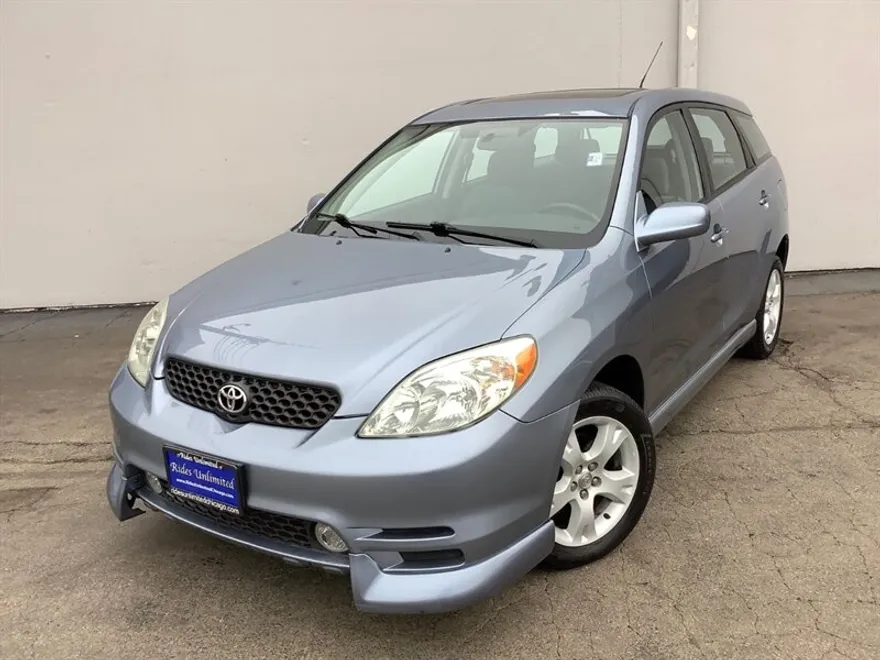 2004 Toyota Corolla Matrix L photo 1