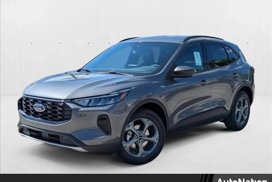 2025 Ford Escape ST-Line photo 1