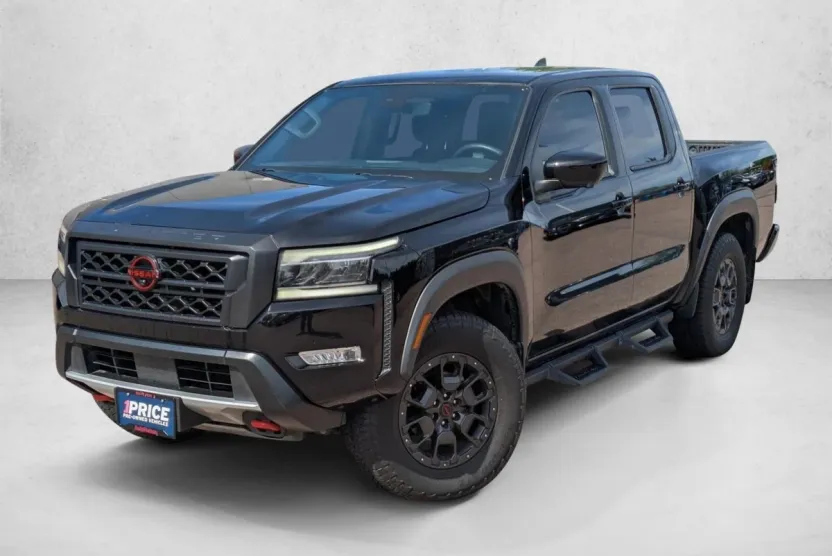 2023 Nissan Frontier PRO-4X Crew Cab photo 1