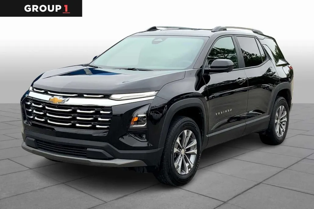 2025 Chevrolet Equinox LT photo 1