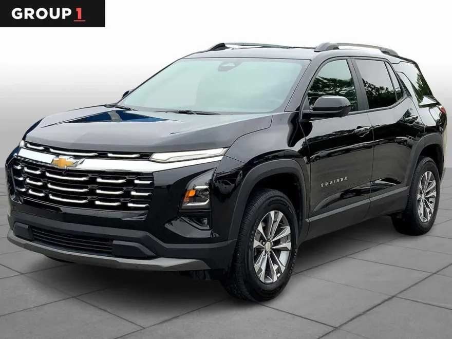 2025 Chevrolet Equinox LT photo 1