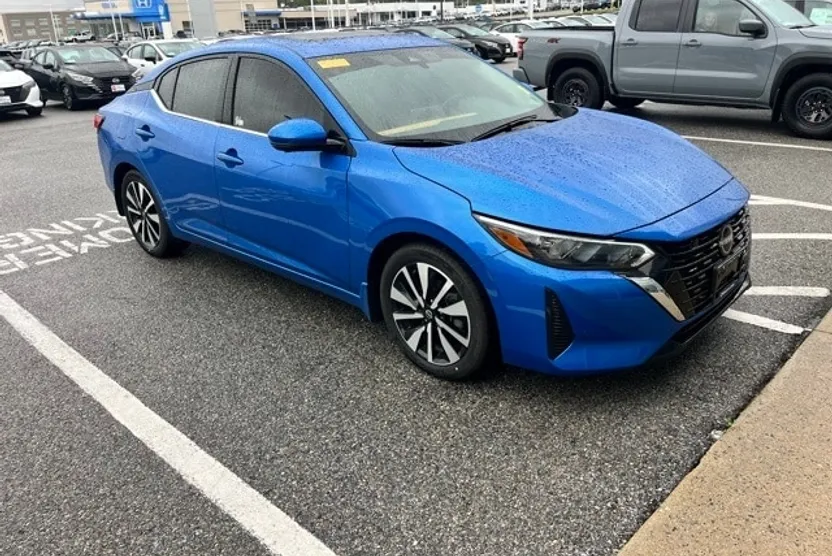 2024 Nissan Sentra SV photo 1