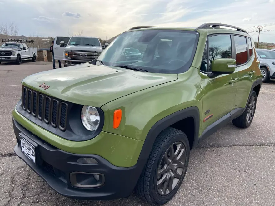 2016 Jeep Renegade Latitude photo 1