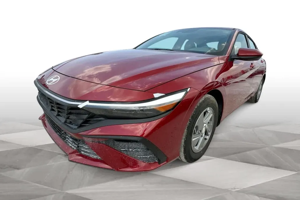 2025 Hyundai Elantra SE photo 1