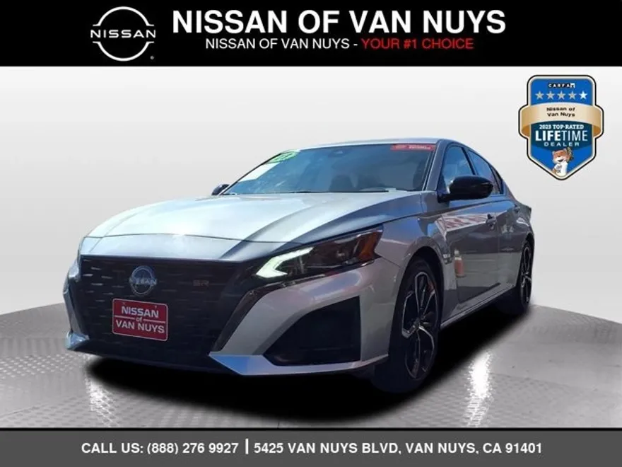 2023 Nissan Altima 2.5 SR photo 1