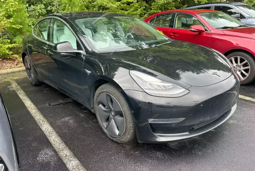 2018 Tesla Model 3 Long Range photo 1