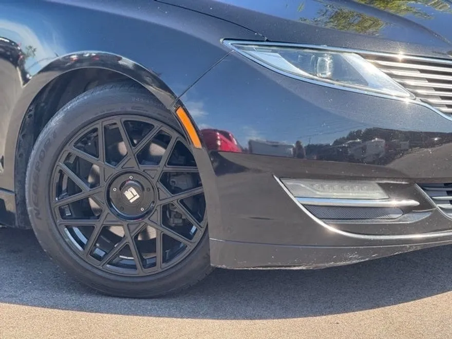 2015 Lincoln MKZ Base photo 1