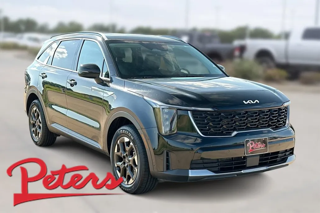 2024 Kia Sorento S photo 1