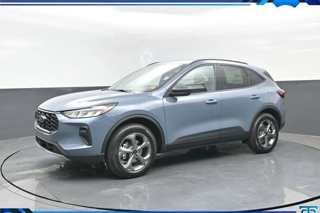 2025 Ford Escape ST-Line photo 1