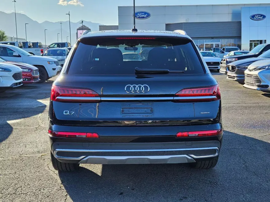 2023 Audi Q7 Premium photo 1