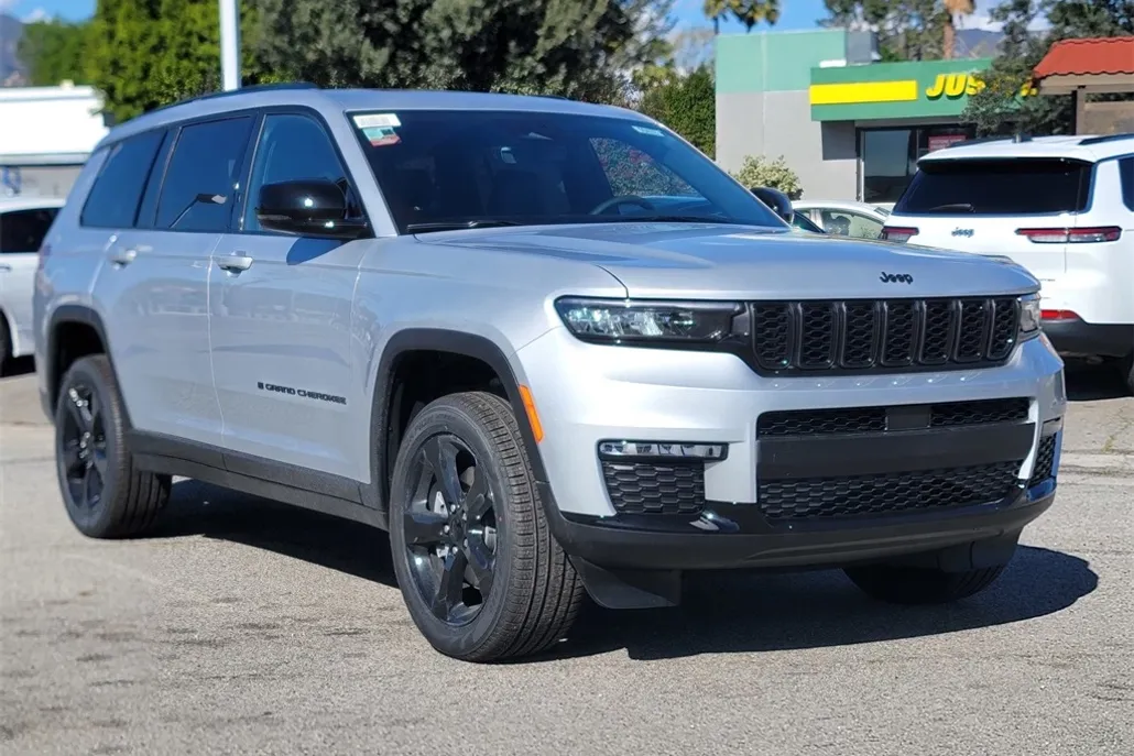 2025 Jeep Grand Cherokee Limited photo 1