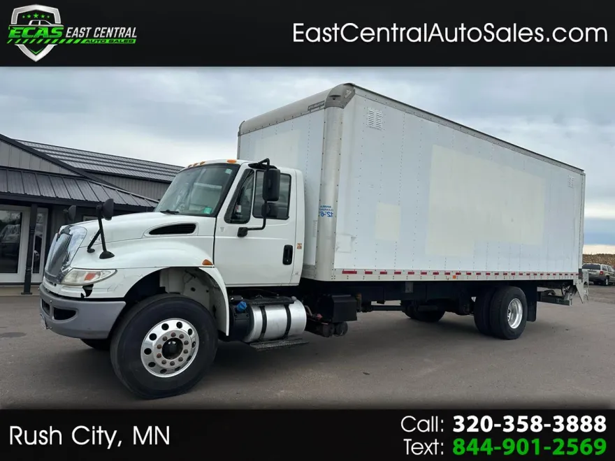 2017 International 4300 DuraStar 4300 photo 1