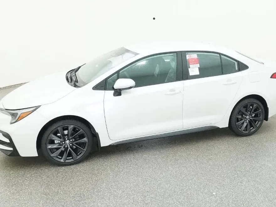 2026 Toyota Corolla SE photo 1