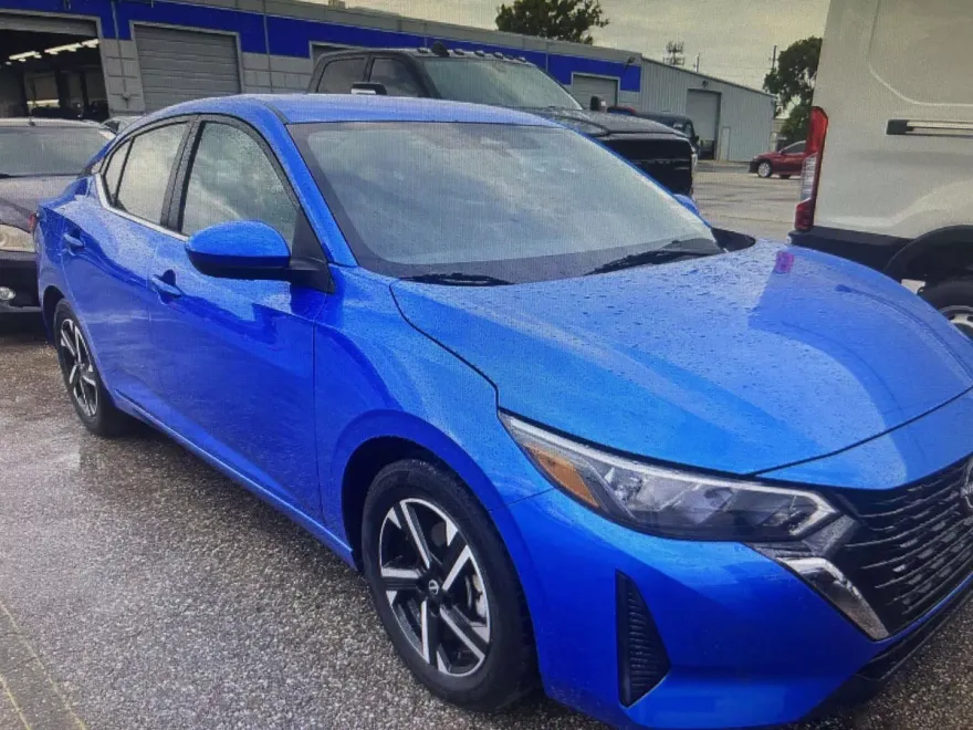 2024 Nissan Sentra SV photo 1